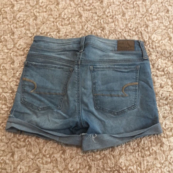 Size 2 American eagle shorts - Picture 2 of 5